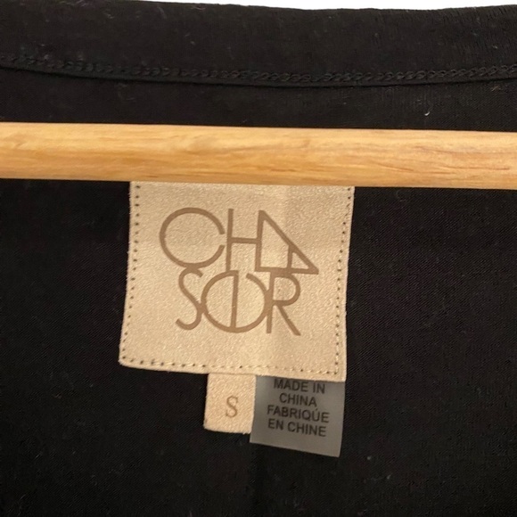 CHASER black flowy lightweight t-shirt with side slits - size s - Picture 2 of 4